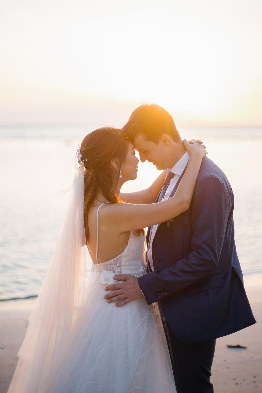 sunset, couple, wedding-5584004.jpg